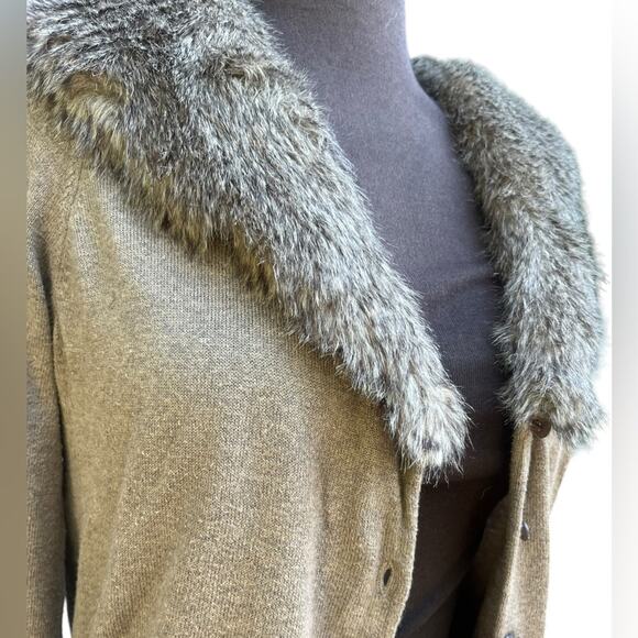 Y2K Ann Taylor Glam Faux Fur Collar Mob Wife Old Money Boho Oatmeal Cardigan M - Picture 5 of 7